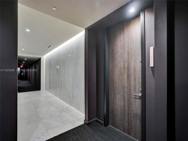 88 SW 7th St 907, Miami, FL 33130