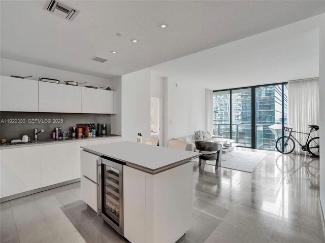 88 SW 7th St 907, Miami, FL 33130