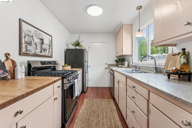3720 Esmond Ave, Richmond, CA 94805