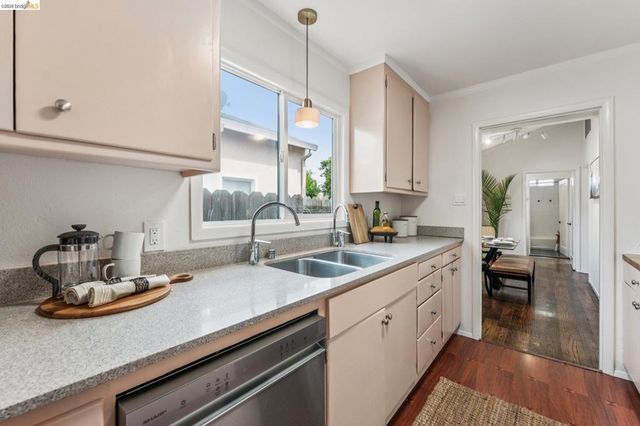 3720 Esmond Ave, Richmond, CA 94805