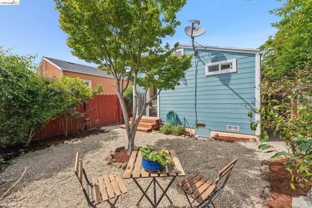 3720 Esmond Ave, Richmond, CA 94805