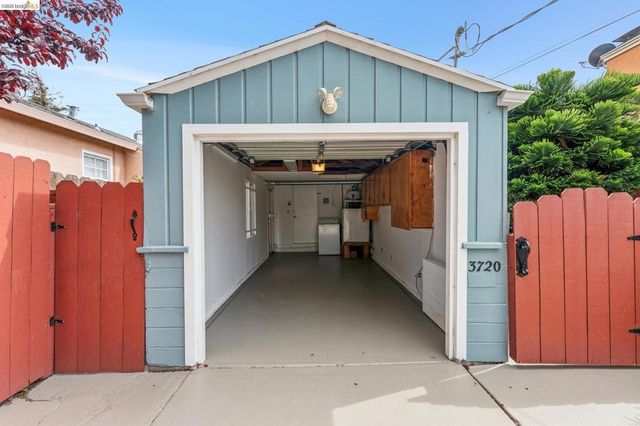 3720 Esmond Ave, Richmond, CA 94805