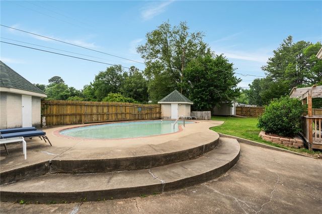 19 Crape Myrtle Road, Van Buren, AR 72956