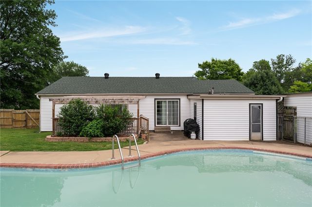 19 Crape Myrtle Road, Van Buren, AR 72956