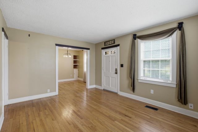 3004 Dobbs Ave, Nashville, TN 37211