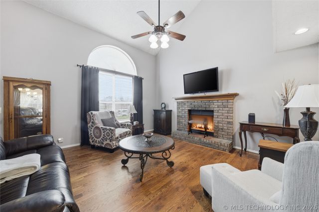 1624 W Edgewater Place, Broken Arrow, OK 74012