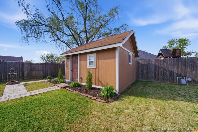 1624 W Edgewater Place, Broken Arrow, OK 74012