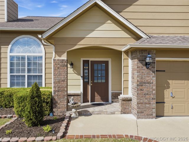 1624 W Edgewater Place, Broken Arrow, OK 74012