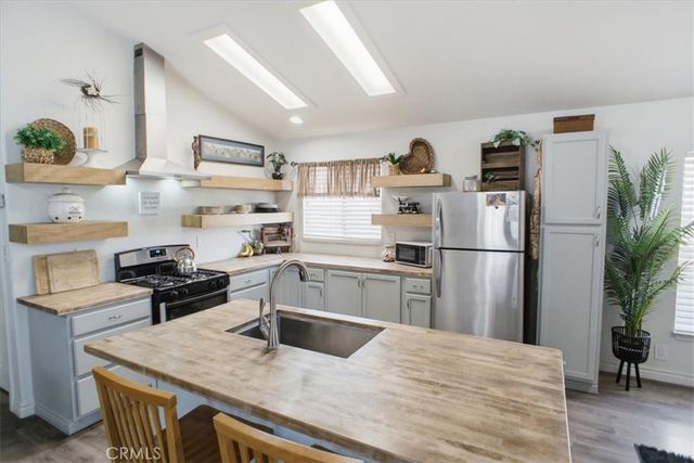 20147 Edgewater Drive, Canyon Country, CA 91351