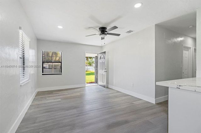 15900 NW 18th Ave, Miami Gardens, FL 33054