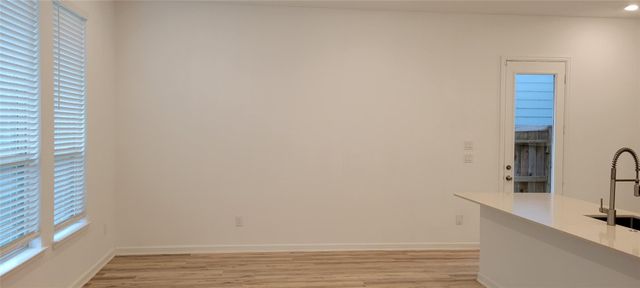 566 Dry Fork Lane, Conroe, TX 77304