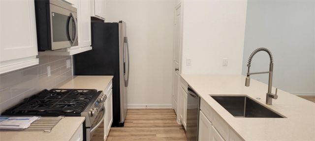 566 Dry Fork Lane, Conroe, TX 77304