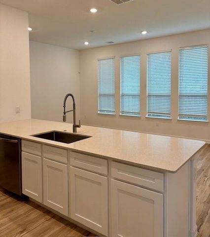 566 Dry Fork Lane, Conroe, TX 77304