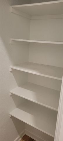 566 Dry Fork Lane, Conroe, TX 77304