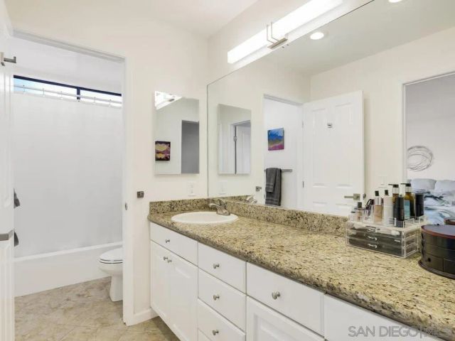 1251 Parker Pl 2N, San Diego, CA 92109