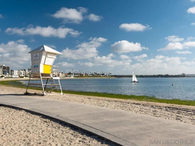 1251 Parker Pl 2N, San Diego, CA 92109