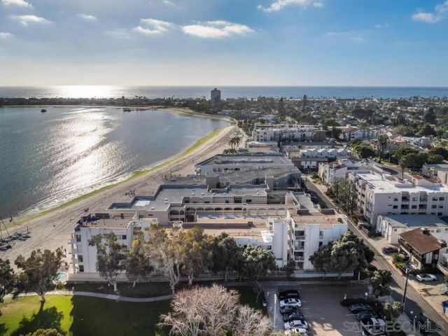 1251 Parker Pl 2N, San Diego, CA 92109