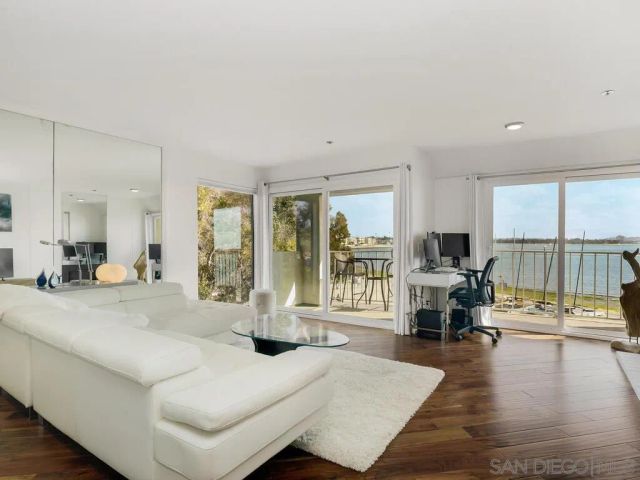 1251 Parker Pl 2N, San Diego, CA 92109