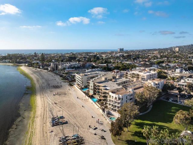 1251 Parker Pl 2N, San Diego, CA 92109