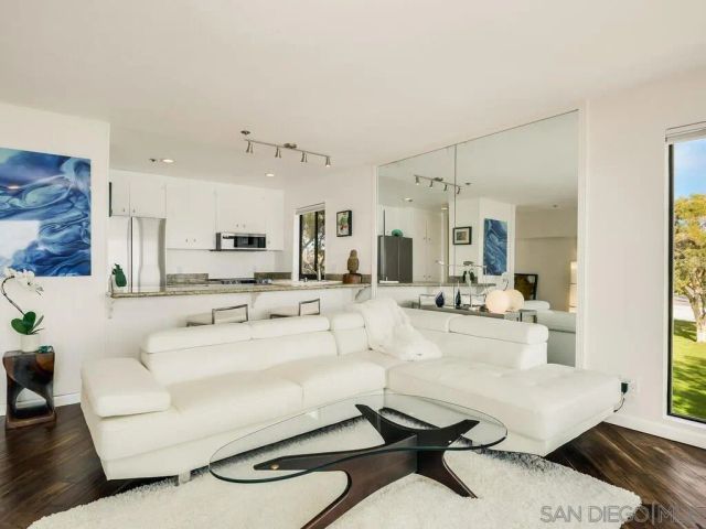 1251 Parker Pl 2N, San Diego, CA 92109