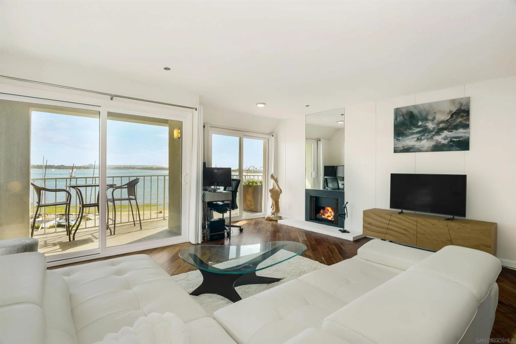 1251 Parker Pl 2N, San Diego, CA 92109