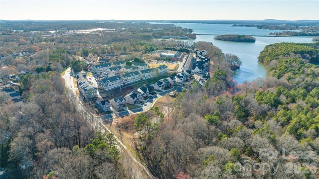 554 Amalfi Drive, Davidson, NC 28036