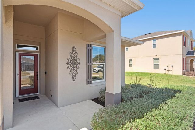 37027 SCENIC BLUFF DRIVE, Grand Island, FL 32735