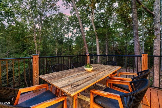 1325 Harmony Way, Sevierville, TN 37876