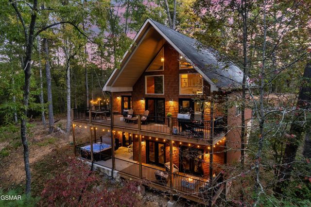 1325 Harmony Way, Sevierville, TN 37876