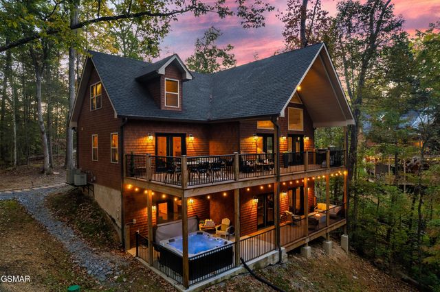 1325 Harmony Way, Sevierville, TN 37876