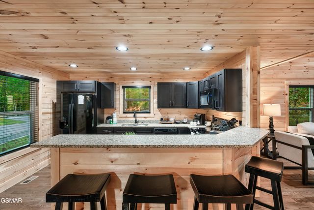 1325 Harmony Way, Sevierville, TN 37876