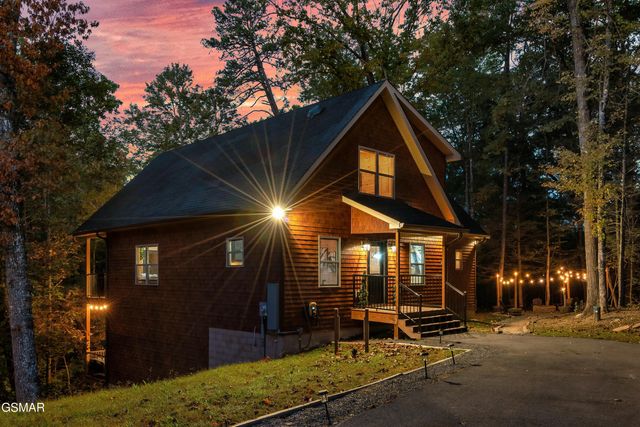 1325 Harmony Way, Sevierville, TN 37876