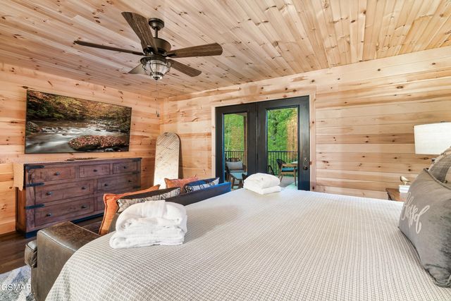 1325 Harmony Way, Sevierville, TN 37876