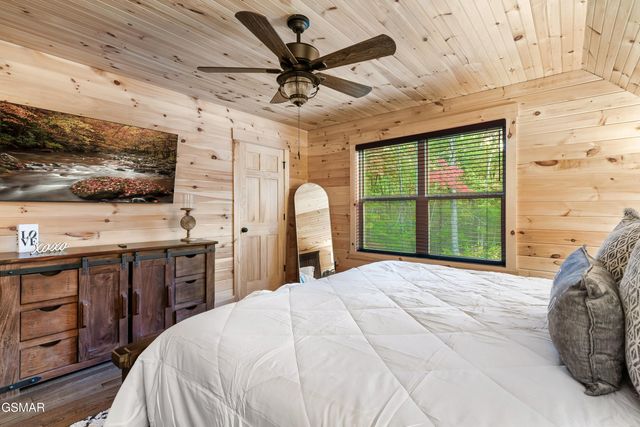 1325 Harmony Way, Sevierville, TN 37876