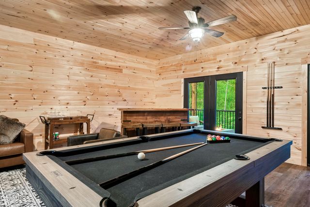 1325 Harmony Way, Sevierville, TN 37876