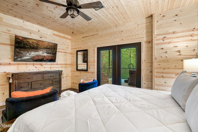 1325 Harmony Way, Sevierville, TN 37876