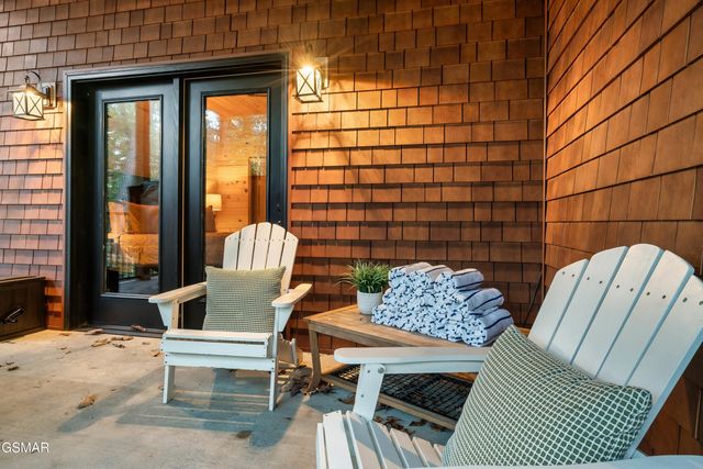 1325 Harmony Way, Sevierville, TN 37876