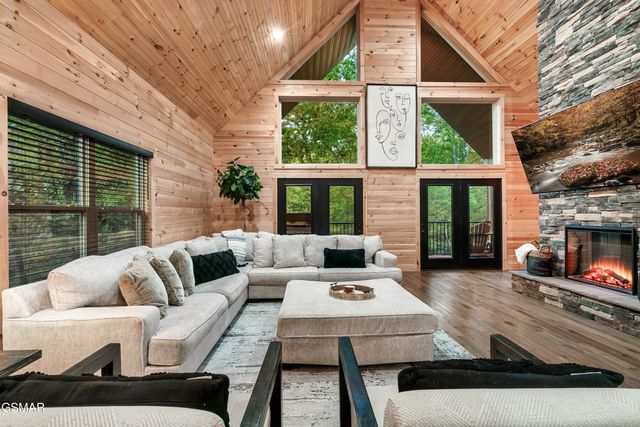 1325 Harmony Way, Sevierville, TN 37876