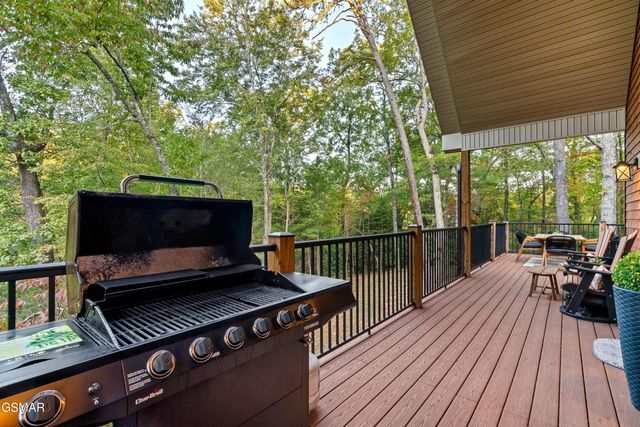1325 Harmony Way, Sevierville, TN 37876