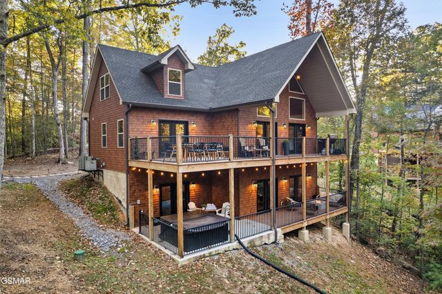 1325 Harmony Way, Sevierville, TN 37876