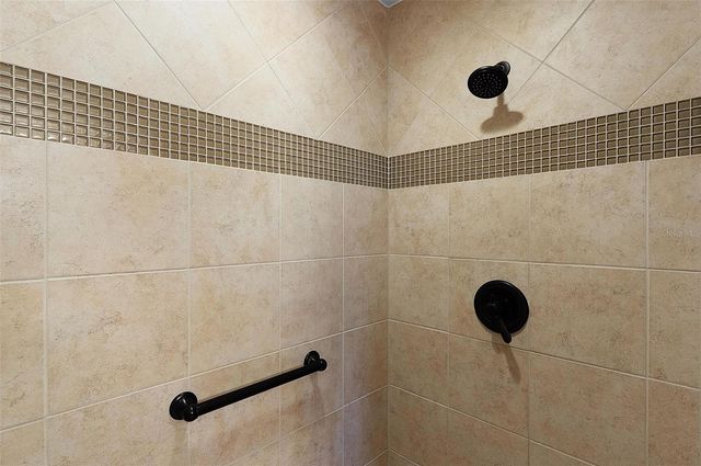 2028 GLENARDEN PATH, The Villages, FL 32163