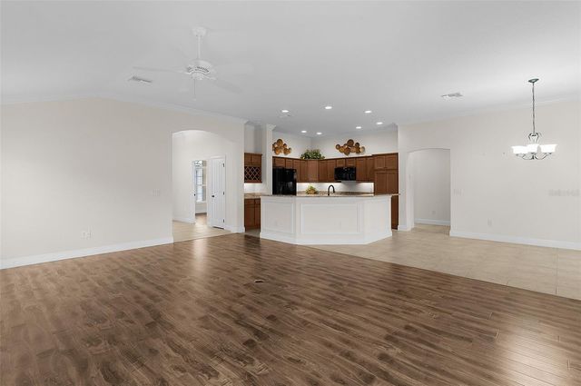 2028 GLENARDEN PATH, The Villages, FL 32163