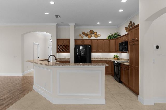 2028 GLENARDEN PATH, The Villages, FL 32163