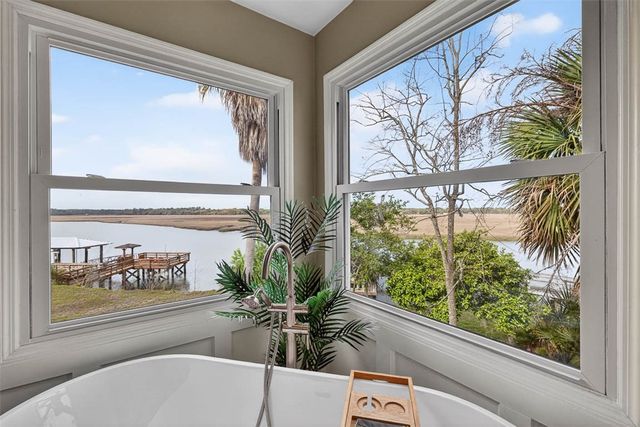 1034 NE Heron Place, Townsend, GA 31331