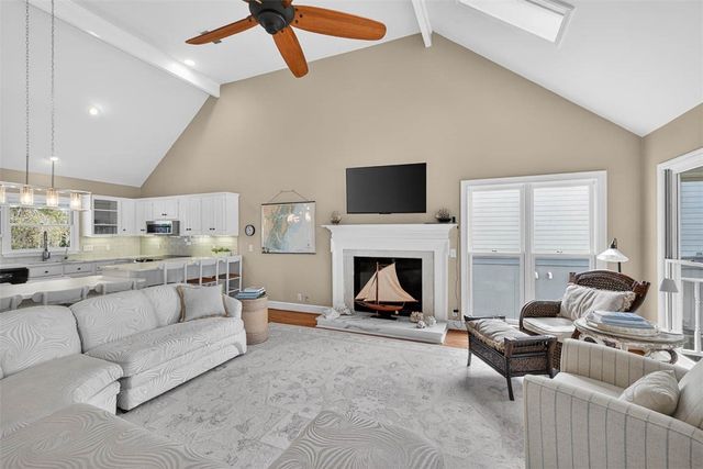 1034 NE Heron Place, Townsend, GA 31331