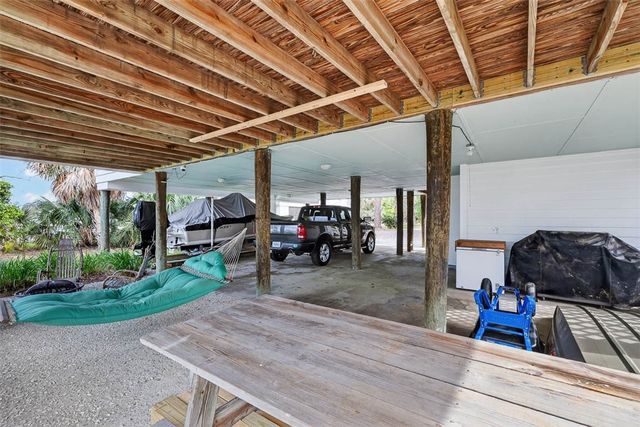 1034 NE Heron Place, Townsend, GA 31331