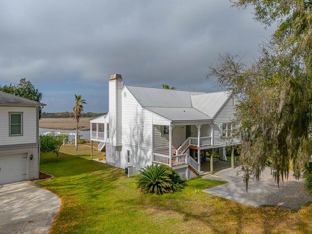 1034 NE Heron Place, Townsend, GA 31331