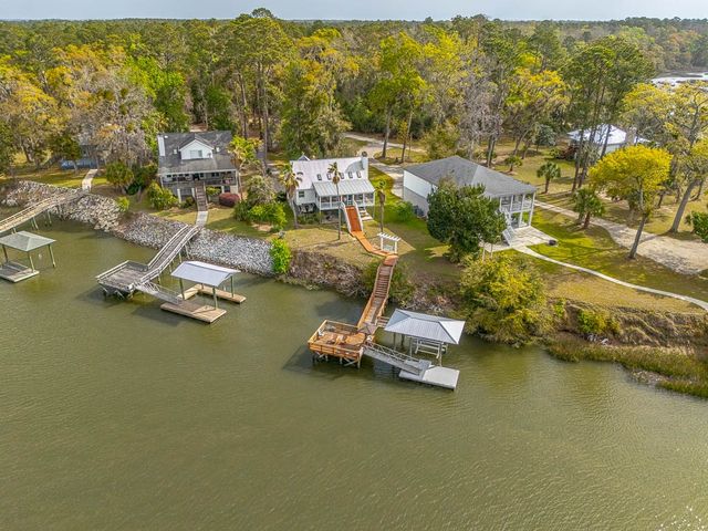 1034 NE Heron Place, Townsend, GA 31331