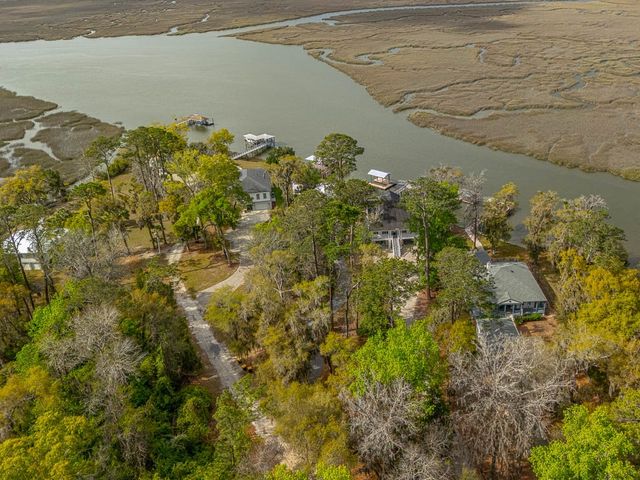 1034 NE Heron Place, Townsend, GA 31331