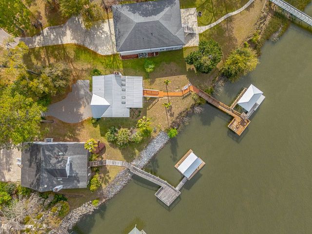 1034 NE Heron Place, Townsend, GA 31331